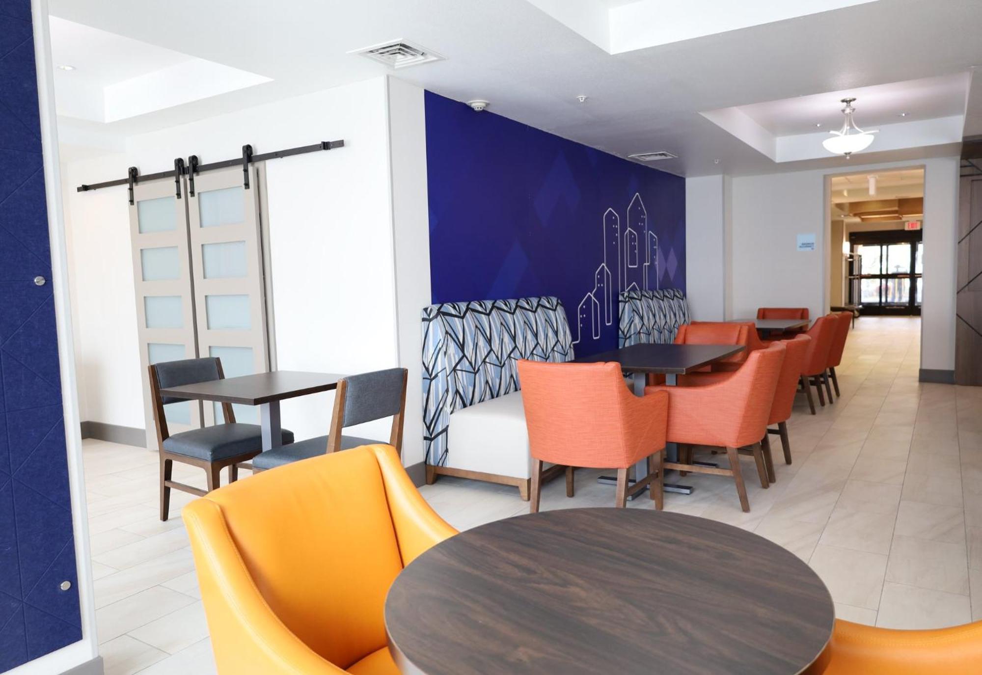 Holiday Inn Express Hotel & Suites Vancouver Mall-Portland Area By Ihg Exterior foto